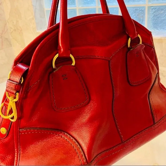 Prada bag - Picture 2 of 11